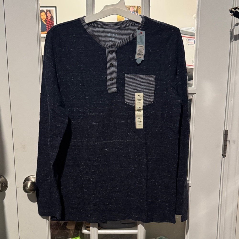 Size XXL (18) Cat and Jack husky long sleeve